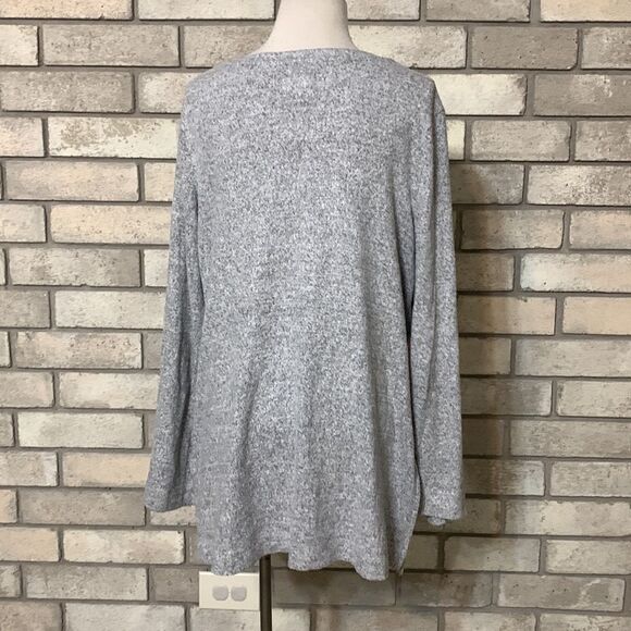 3for$20 maternity large sweater - Picture 3 of 4